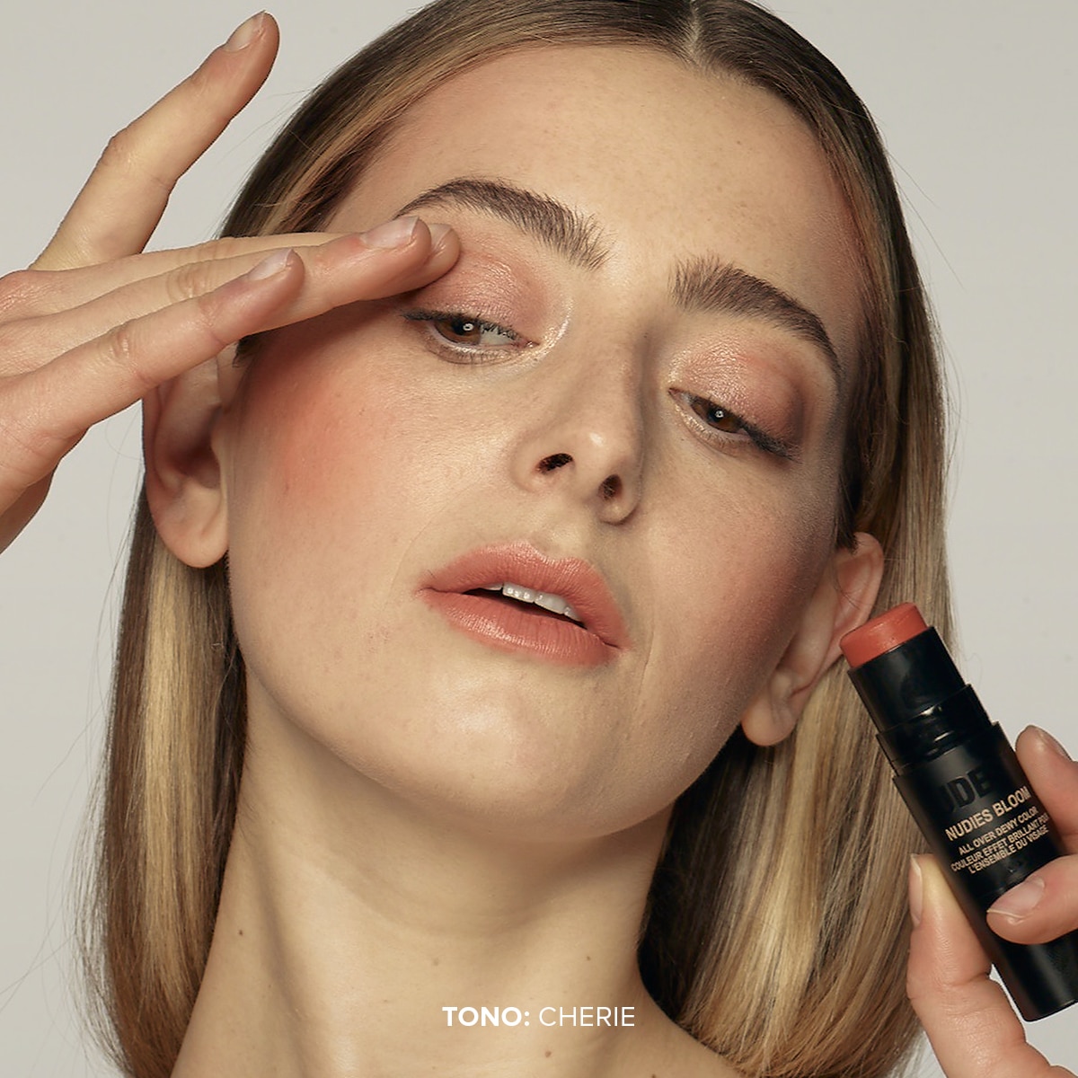 NUDIES MATTE BLUSH & BRONZE (RUBOR Y BRONCEADOR EN BARRA)